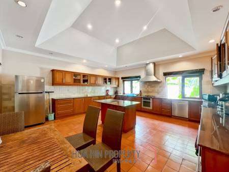 Exclusive 6-Bedroom Villa For Sale in Palm Hills Cha Am