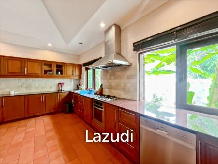 Exclusive 6-Bedroom Villa For Sale in Palm Hills Cha Am