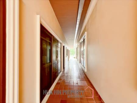 Exclusive 6-Bedroom Villa For Sale in Palm Hills Cha Am
