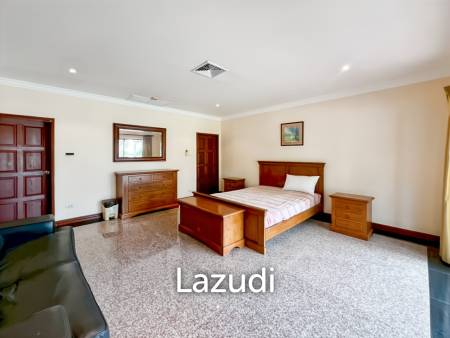 Exclusive 6-Bedroom Villa For Sale in Palm Hills Cha Am