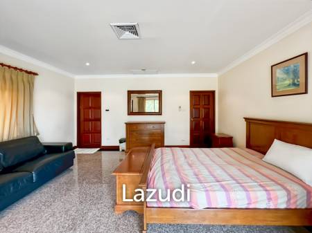 Exclusive 6-Bedroom Villa For Sale in Palm Hills Cha Am