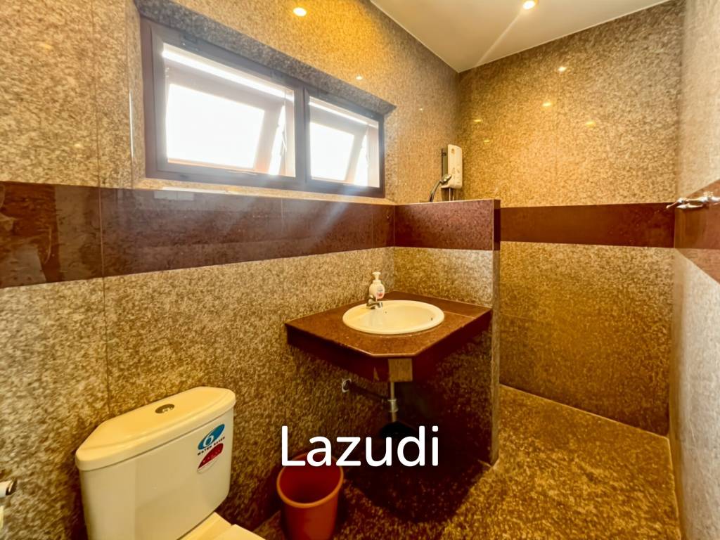 Exclusive 6-Bedroom Villa For Sale in Palm Hills Cha Am