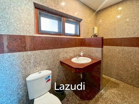 Exclusive 6-Bedroom Villa For Sale in Palm Hills Cha Am