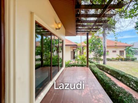 Exclusive 6-Bedroom Villa For Sale in Palm Hills Cha Am