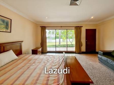 Exclusive 6-Bedroom Villa For Sale in Palm Hills Cha Am