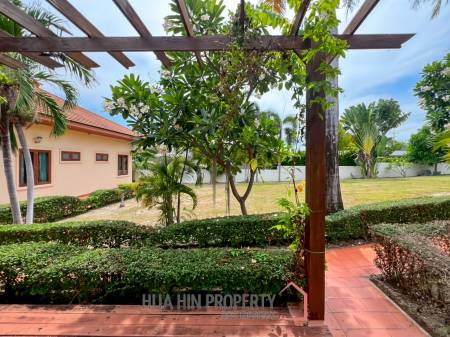 Exclusive 6-Bedroom Villa For Sale in Palm Hills Cha Am
