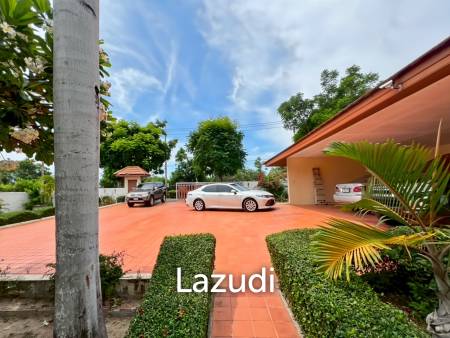 Exclusive 6-Bedroom Villa For Sale in Palm Hills Cha Am