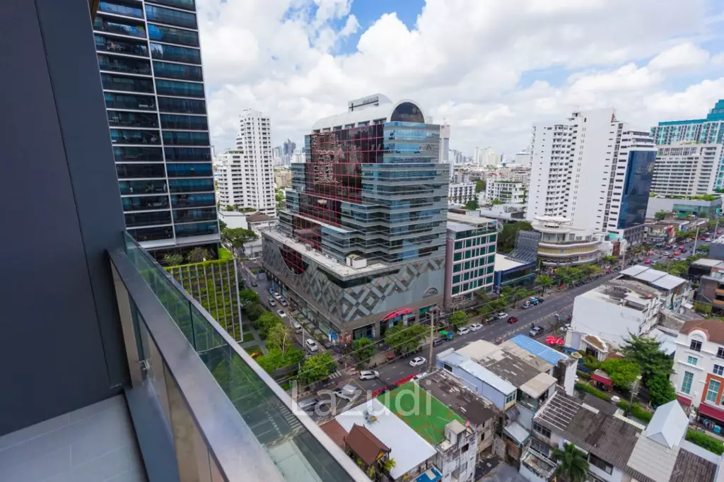 1 Bedroom 1 Bathroom 50 SQ.M KHUN by YOO