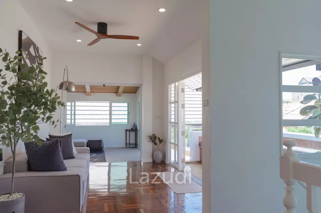 Luxury Pool Villa in Takiab Hua Hin for Sale