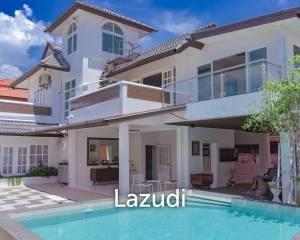 Luxury Pool Villa in Takiab Hua Hin for Sale
