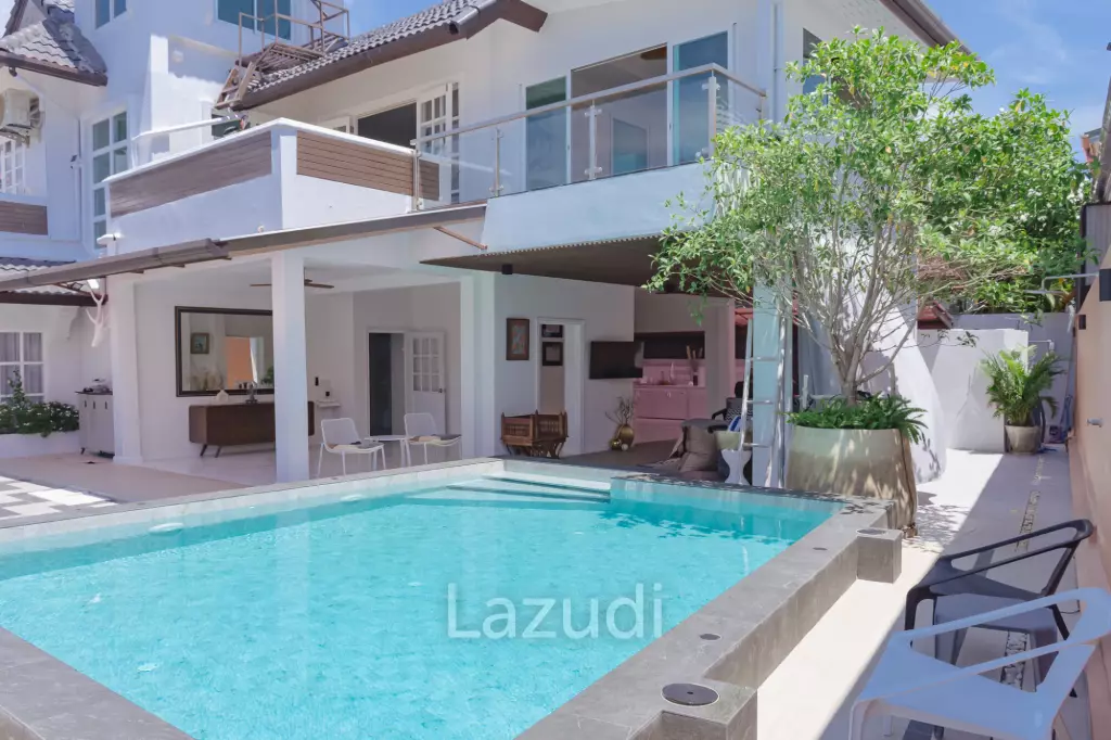 Luxury Pool Villa in Takiab Hua Hin for Sale