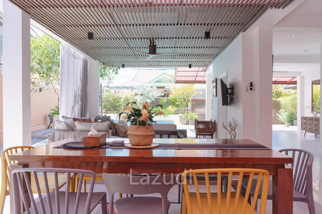 Luxury Pool Villa in Takiab Hua Hin for Sale