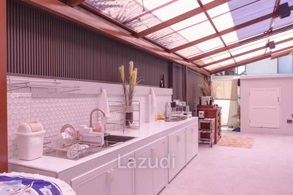Luxury Pool Villa in Takiab Hua Hin for Sale