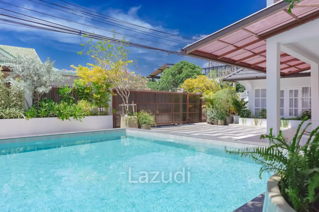 Luxury Pool Villa in Takiab Hua Hin for Sale