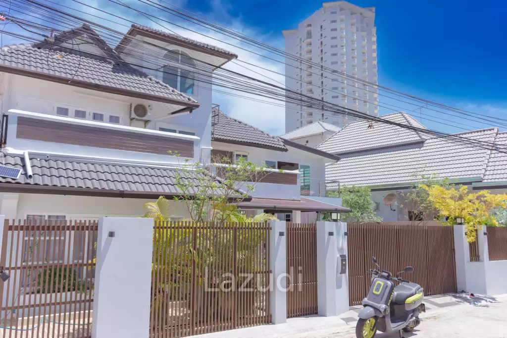 Luxury Pool Villa in Takiab Hua Hin for Sale