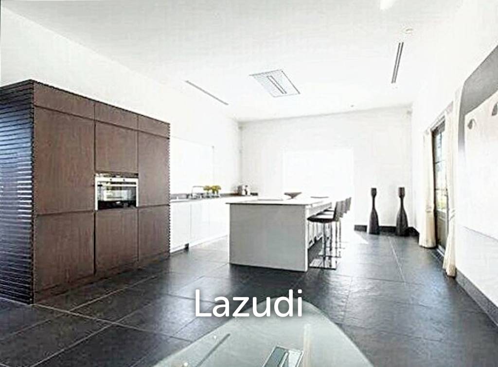 2,400 Sqm 6 Bed 8 Bath Villa For Sale