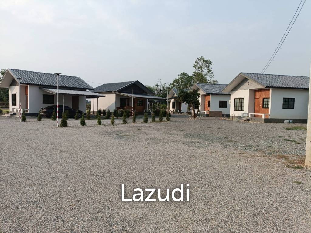 Restaurant and 6 Guest Houses Resort For Sale in Ban Du