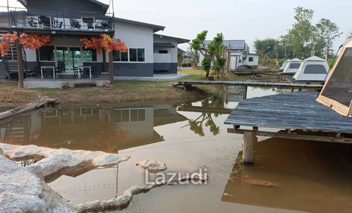 Restaurant and 6 Guest Houses Resort For Sale in Ban Du