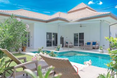 Modern 3 bed pool Villa in Mali Prestige