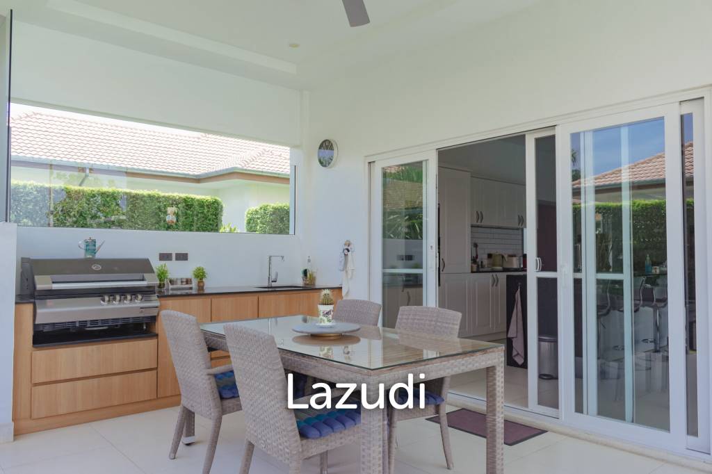 Modern 3 bed pool Villa in Mali Prestige