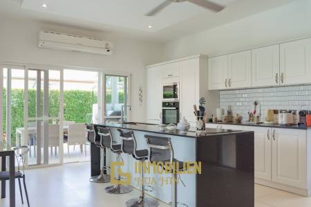 Modern 3 bed pool Villa in Mali Prestige