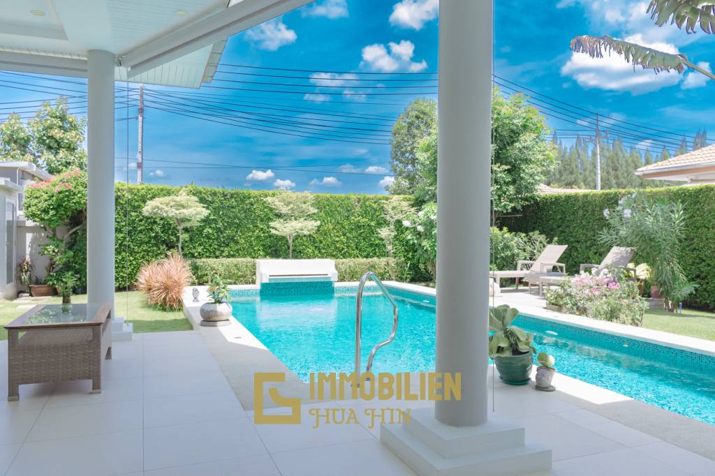 Modern 3 bed pool Villa in Mali Prestige