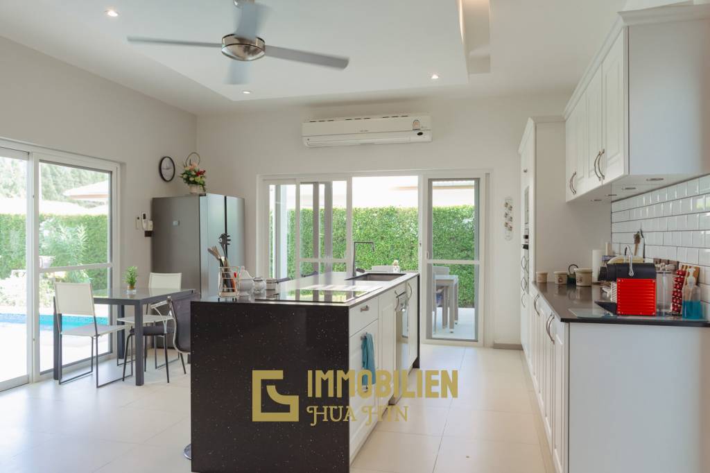 Modern 3 bed pool Villa in Mali Prestige