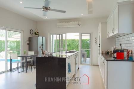Modern 3 bed pool Villa in Mali Prestige