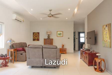 Modern 3 bed pool Villa in Mali Prestige