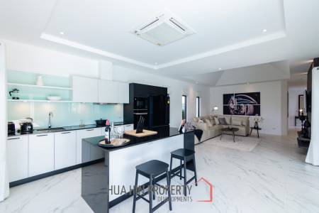 3 Bed 3 Bath 185 SQ,M Mali Bua Villa Leelawadee Essence
