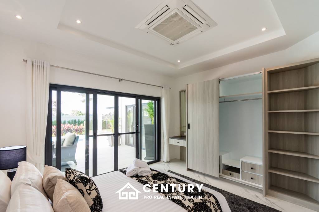 Modern 185 sqm pool villa in Mali Bua Hua Hin