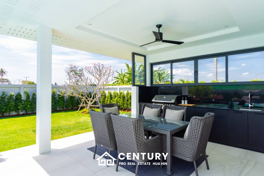 Modern 185 sqm pool villa in Mali Bua Hua Hin