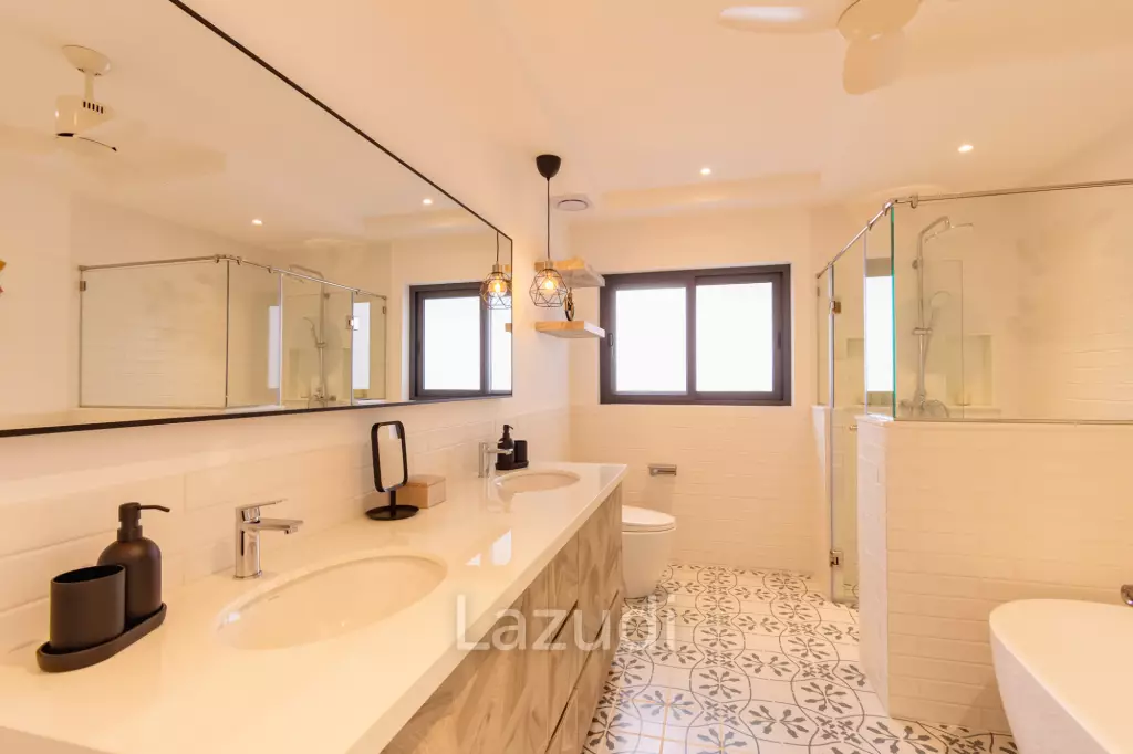 202 sqm pool villa in Mali Bua, Thap Tai Hua Hin