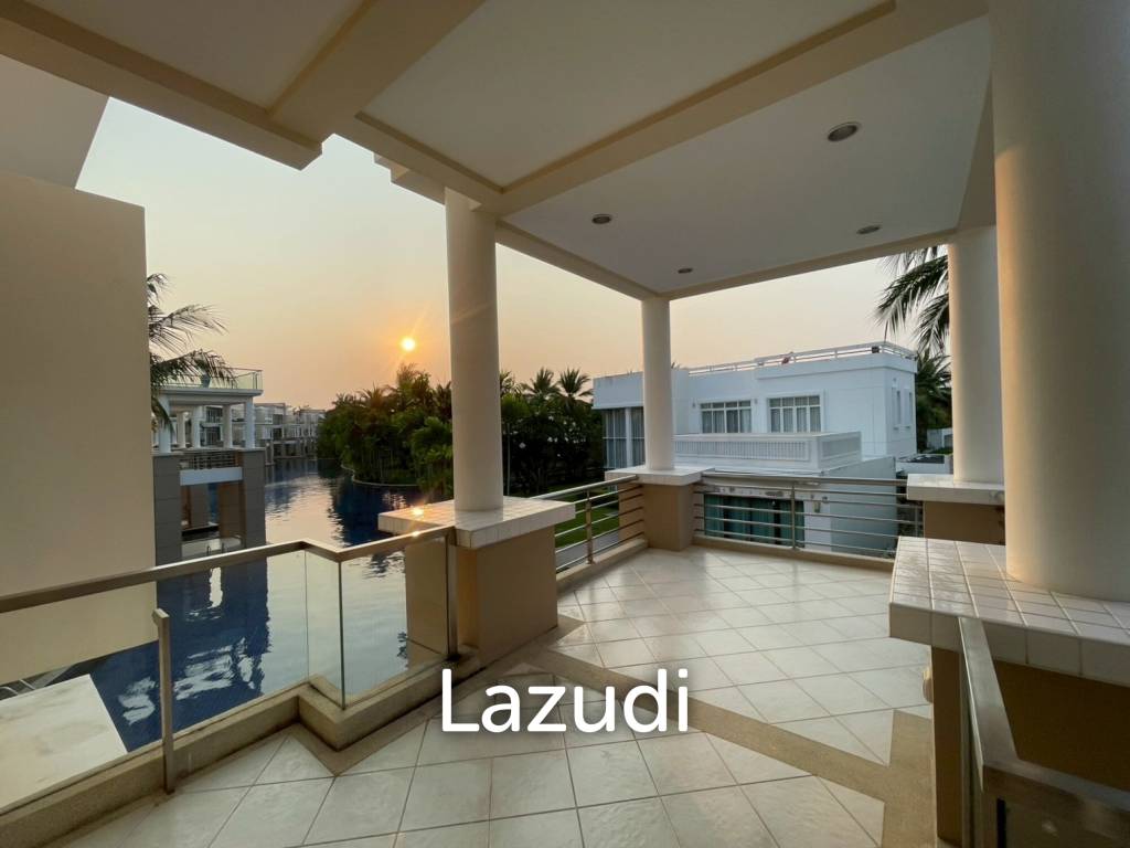 Blue Lagoon: Large 2 Bed Luxury Condo with Hotel Facilities
