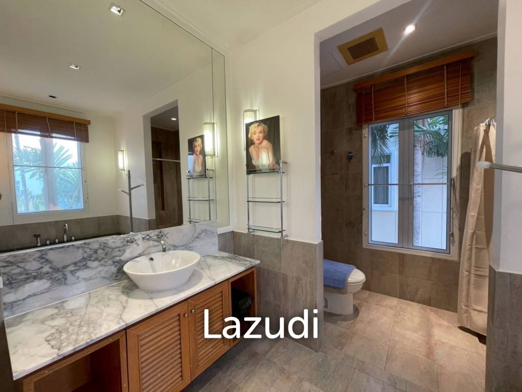 Blue Lagoon: Large 2 Bed Luxury Condo with Hotel Facilities
