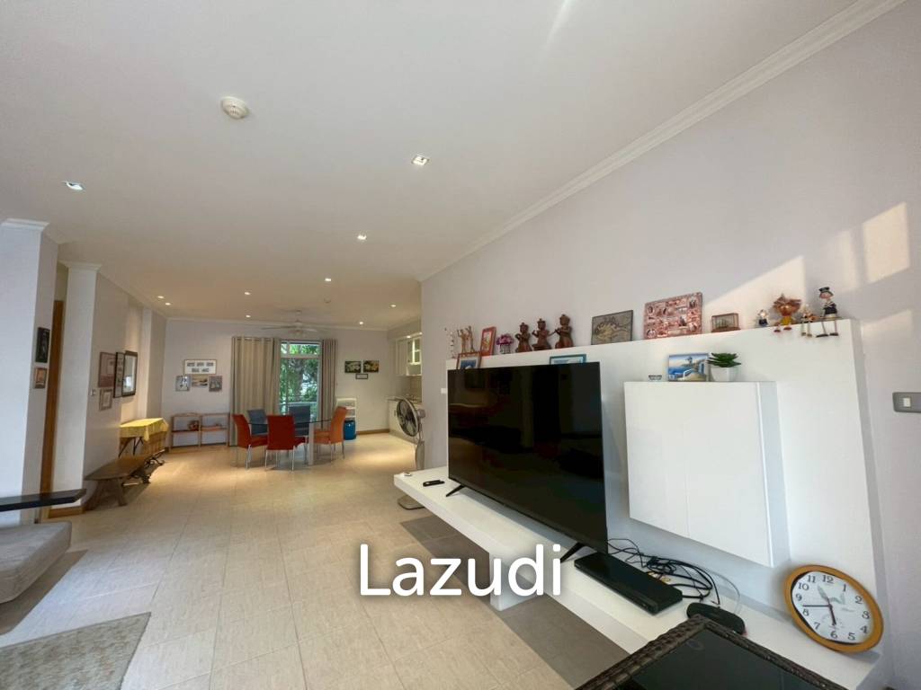 Blue Lagoon: Large 2 Bed Luxury Condo with Hotel Facilities