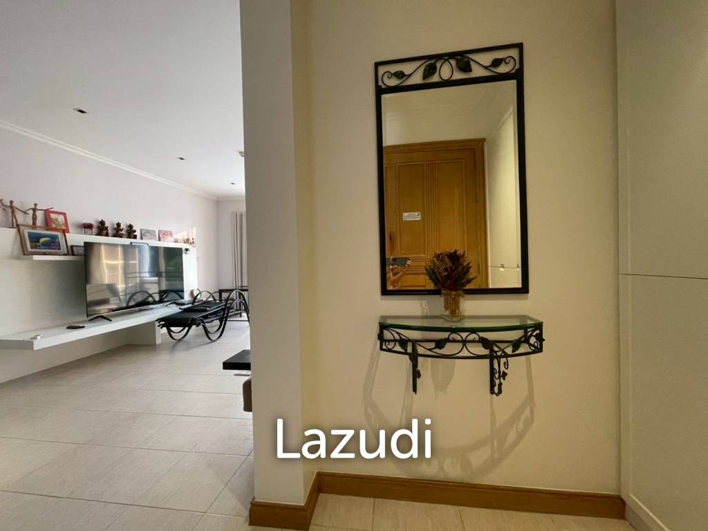 Blue Lagoon: Large 2 Bed Luxury Condo with Hotel Facilities