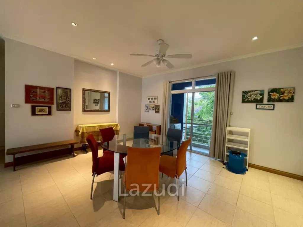 Blue Lagoon: Large 2 Bed Luxury Condo with Hotel Facilities