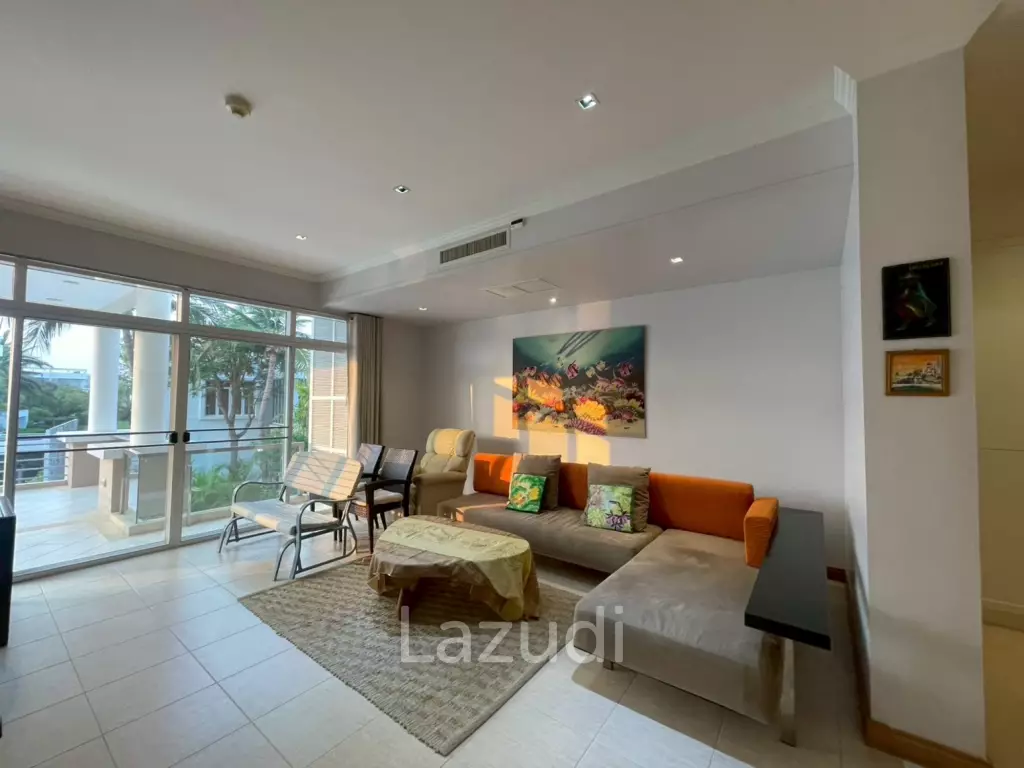 Blue Lagoon: Large 2 Bed Luxury Condo with Hotel Facilities
