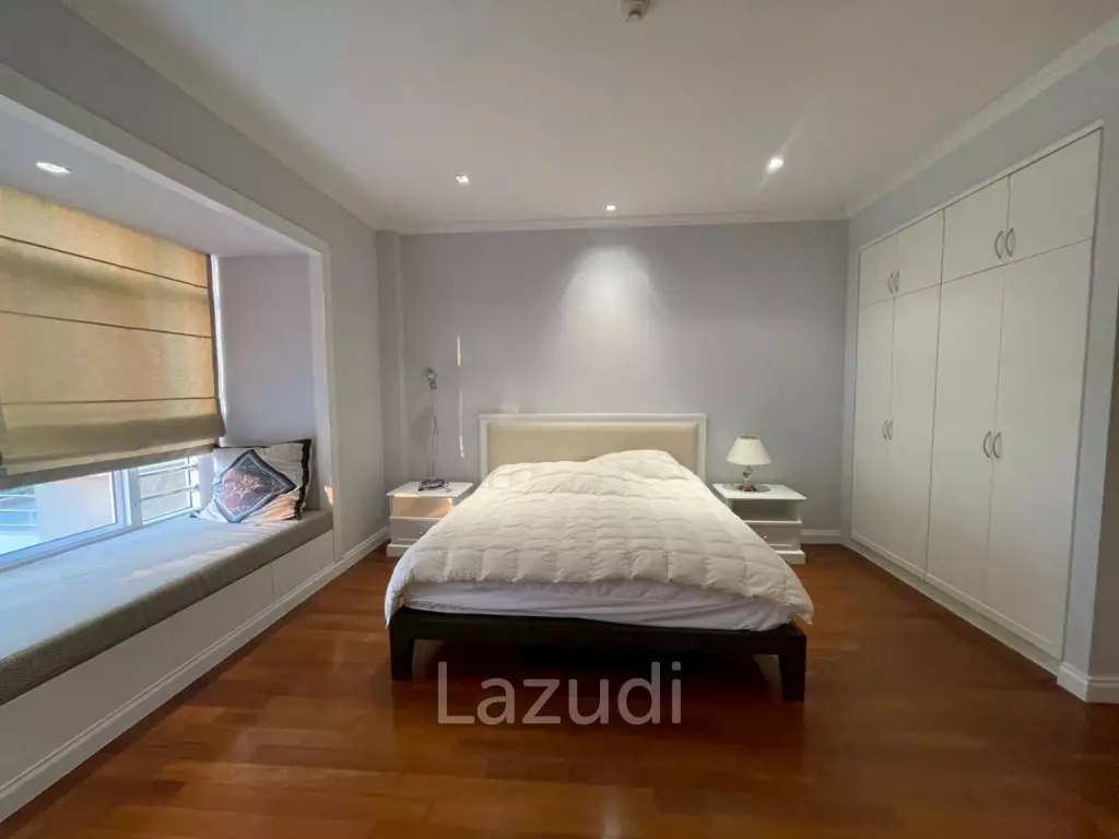 Blue Lagoon: Large 2 Bed Luxury Condo with Hotel Facilities