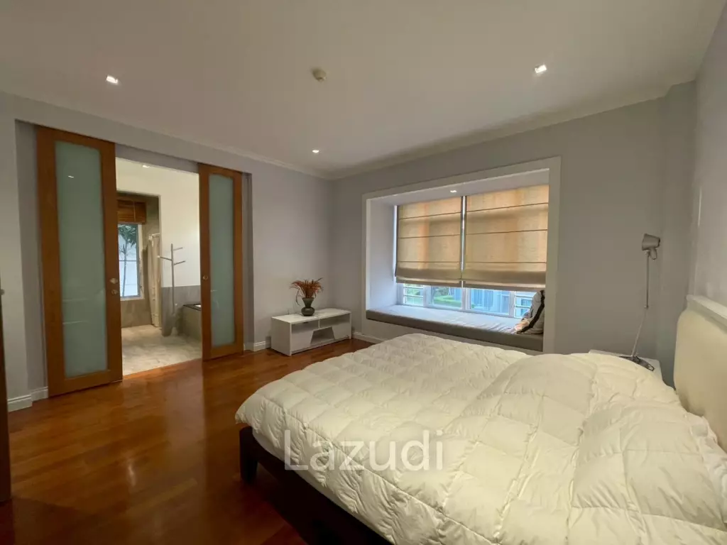 Blue Lagoon: Large 2 Bed Luxury Condo with Hotel Facilities