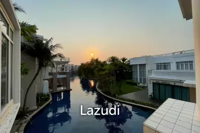 Blue Lagoon: Large 2 Bed Luxury Condo with Hotel Facilities