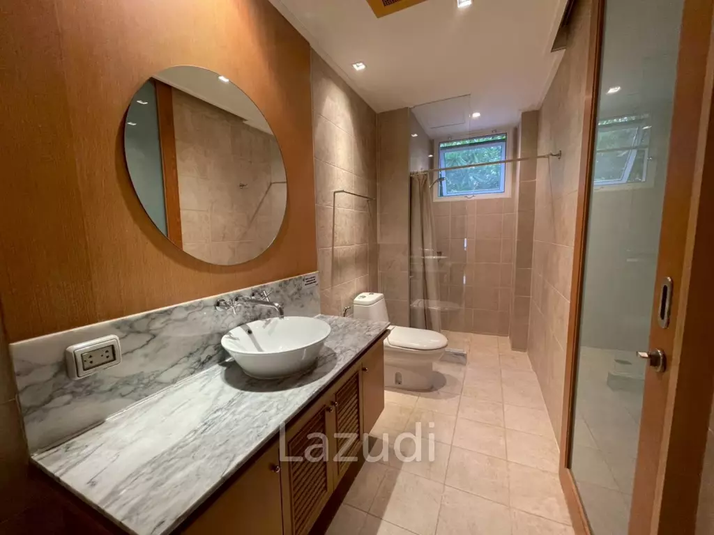 Blue Lagoon: Large 2 Bed Luxury Condo with Hotel Facilities