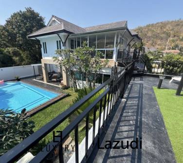 5 Bed 4 Bath Villa For Sale