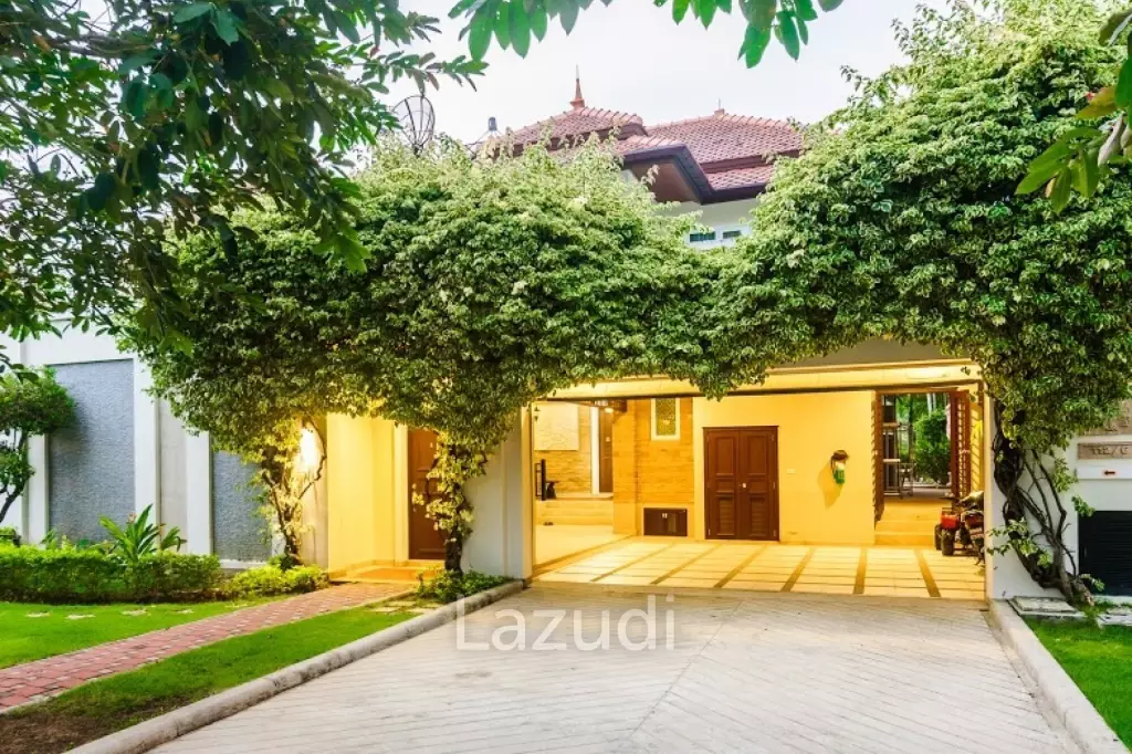 Beachfront 4 Bedroom Pool Villa At Laguna
