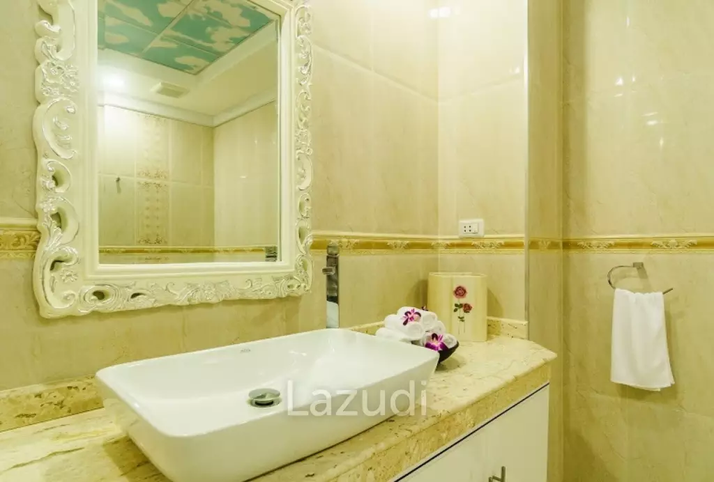 Beachfront 4 Bedroom Pool Villa At Laguna