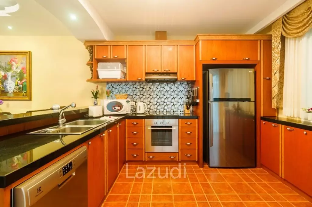 Beachfront 4 Bedroom Pool Villa At Laguna