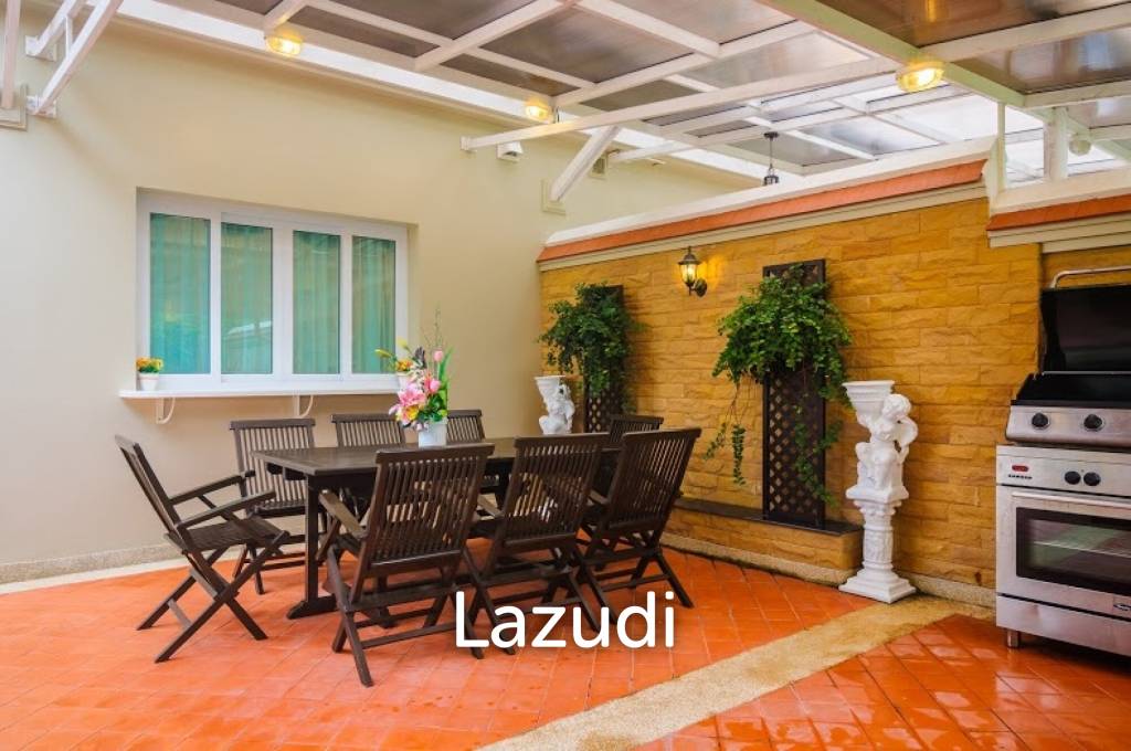 Beachfront 4 Bedroom Pool Villa At Laguna