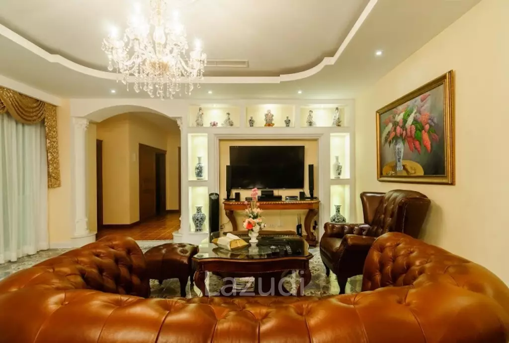 Beachfront 4 Bedroom Pool Villa At Laguna