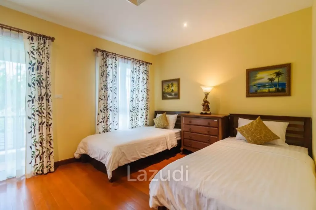 Beachfront 4 Bedroom Pool Villa At Laguna